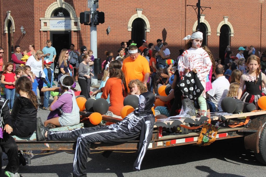 Davenport Halloween Parade Rolls In Saturday Quad Cities >