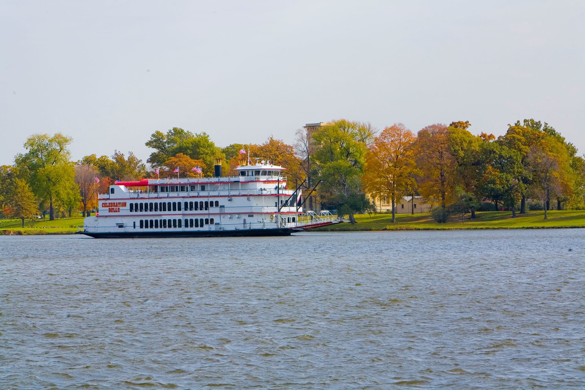 Enjoy The Weather With A Fall Foliage Lunch Cruise On Celebration Belle 